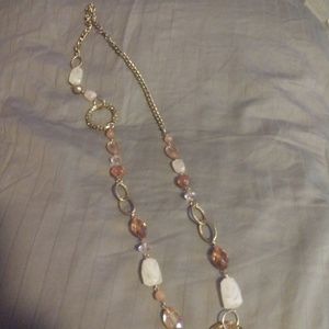 White and brown chain